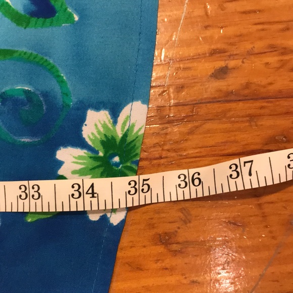 Beautiful colorful Big Hed Hawaiian shift dress. - Picture 10 of 10